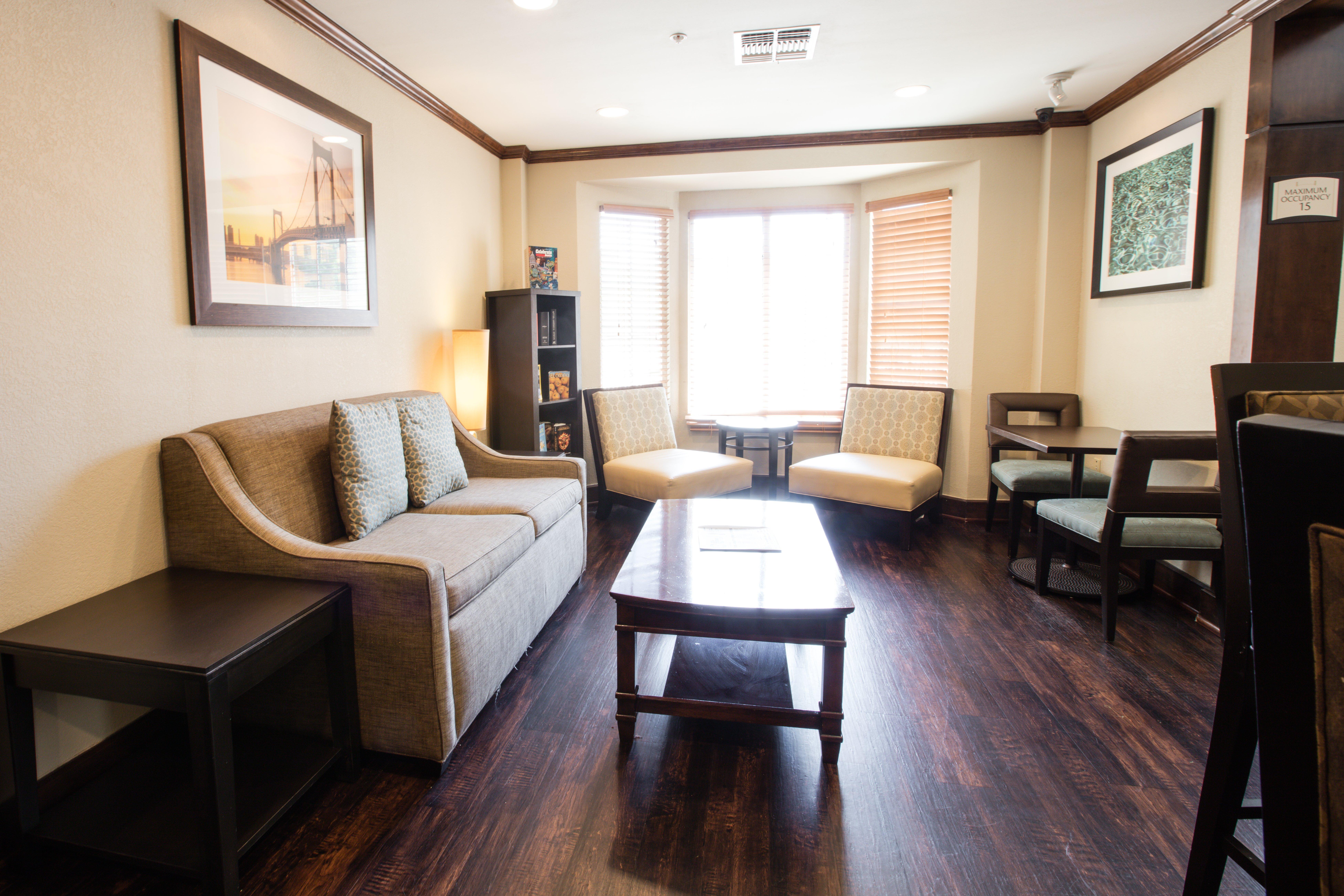 Staybridge Suites Austin Airport By Ihg Exterior photo